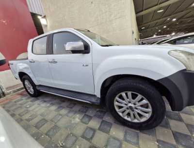 Isuzu / D-Max 2019 for Sale in Dammam