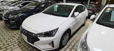 Hyundai / Elantra 2020