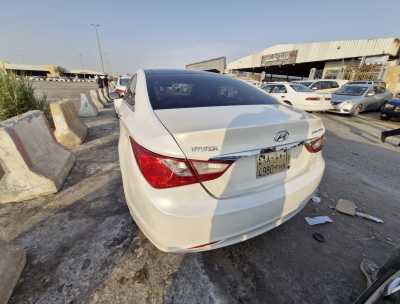  Hyundai / Sonata 2013