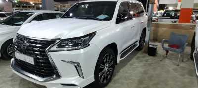 Lexus LX 570 used 2021 for Sale in Dammam