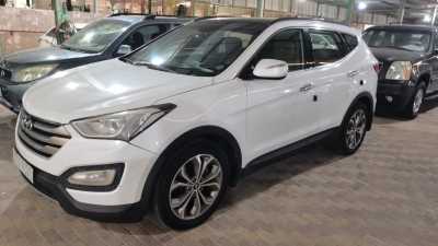  Hyundai / Santa Fe 2014 for Sale in Dammam
