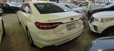  Ford / Taurus 2021