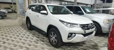  Toyota / Fortuner