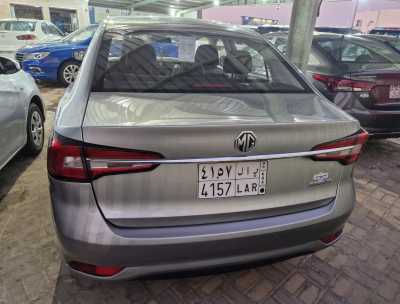  MG / 5 2022 