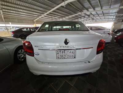  Renault / Symbol 2020 for Sale in Dammam