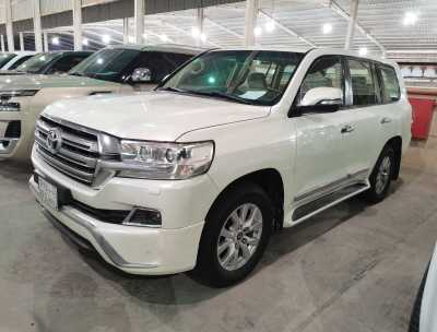  Toyota Land Cruiser 2017 for Sale in Dammam