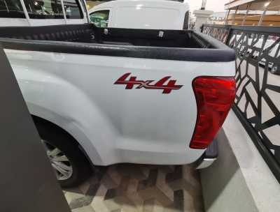  Isuzu / D-Max