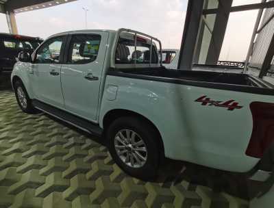  Isuzu / D-Max 2020 pickup for sale Diesel 