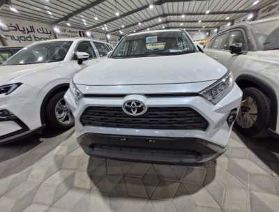  Toyota / RAV4 XLE For Sale in Saudi Arabia
