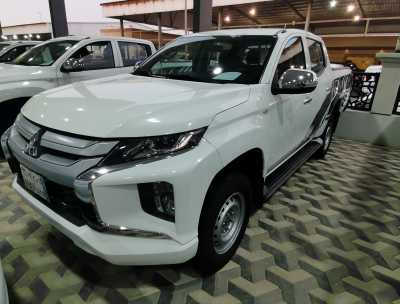  Mitsubishi / L200