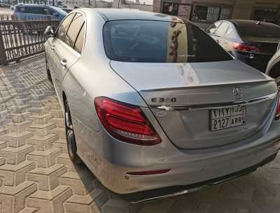  Mercedes E300 2018 for Sale in Dammam