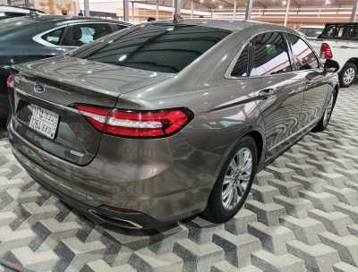  Ford / Taurus 2020 for sale in Dammam