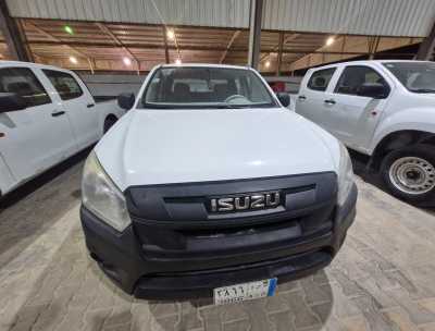  Isuzu 2.5d used car sale  in dammam