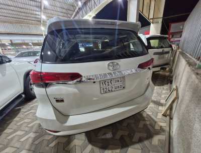  Toyota / Fortuner
