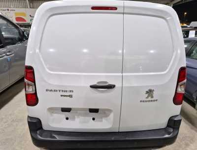 Peugeot / Partner mini van new for sale in dammam