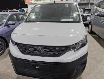  Peugeot / Partner mini van new for sale in dammam