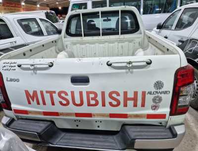 Mitsubishi / L200 