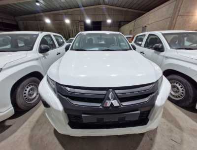 Mitsubishi / L200 