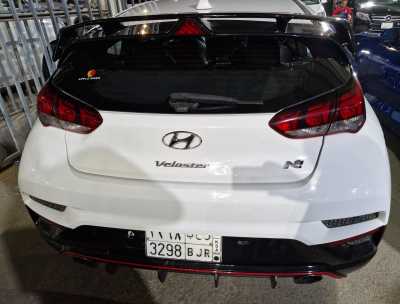  Hyundai / Veloster