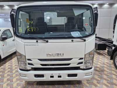  Isuzu dyna new 4 ton truck for sale in dammam