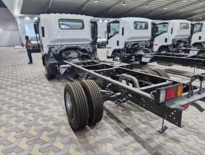  Isuzu dyna new 4 ton truck for sale in dammam