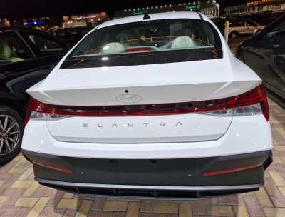  Hyundai / Elantra smart korean brand new in ksa