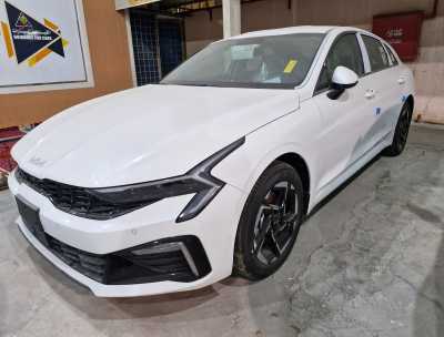  Kia / K5 new car for sale in dammam ksa
