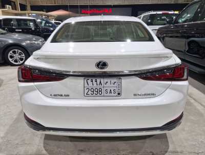  Lexus ES300h used car for sale in dammam