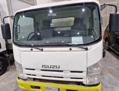  Isuzu Reward diyana used for sale in dammam ksa