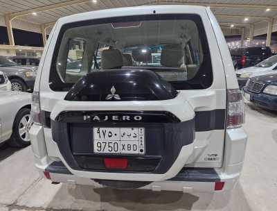 Mitsubishi / Pajero used car sale in ksa dammam