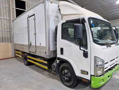  Isuzu Reward diyana used for sale in dammam ksa