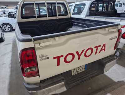 Toyota / Hilux double cab used car sale in dammam