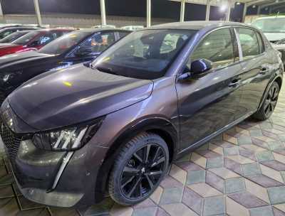  Peugeot / 208 brand new car for sale in dammam