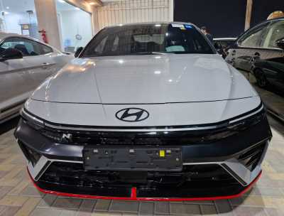 Hyundai / Avante used car for sale in dammam ksa