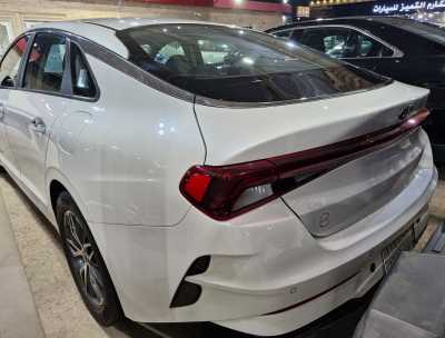  Kia / K5 used car for sale in dammam ksa