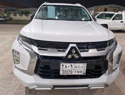  Mitsubishi / Montero used car for sale in dammam