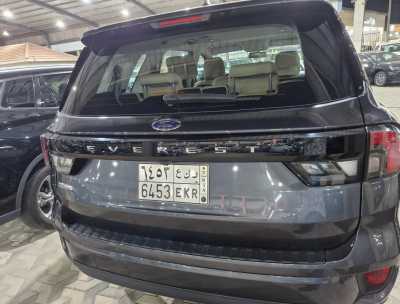  Ford / Everest