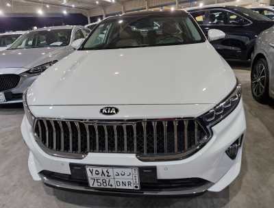  Kia / Cadenza used car sale in dammam
